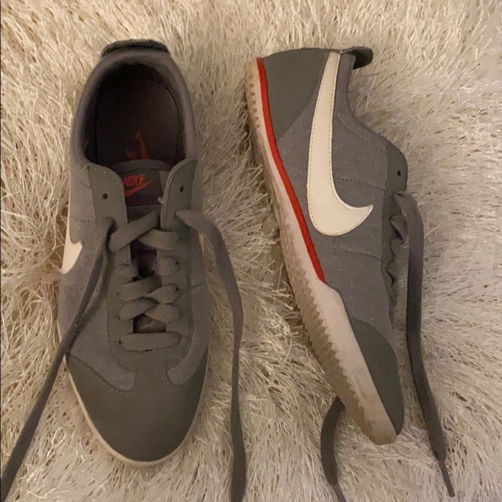 Nike Shoes 7.5